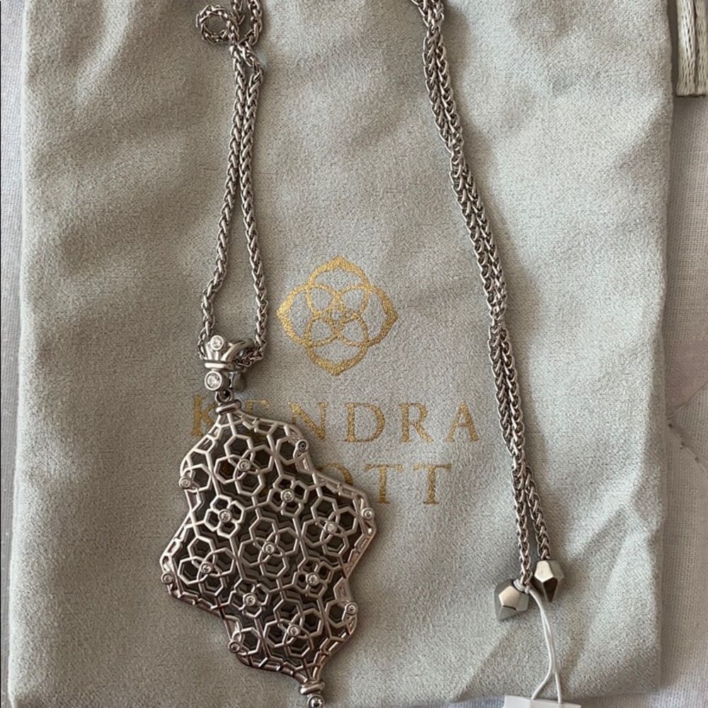 Kendra Scott Necklace
